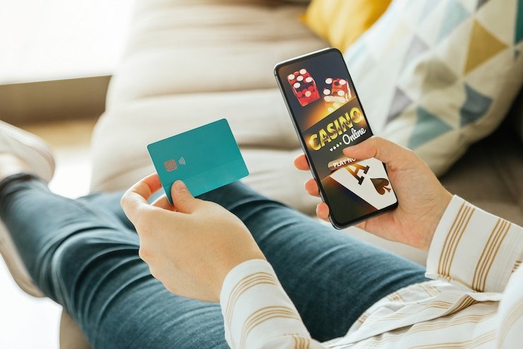 e-wallet login and authentication OVO e-wallet login screen